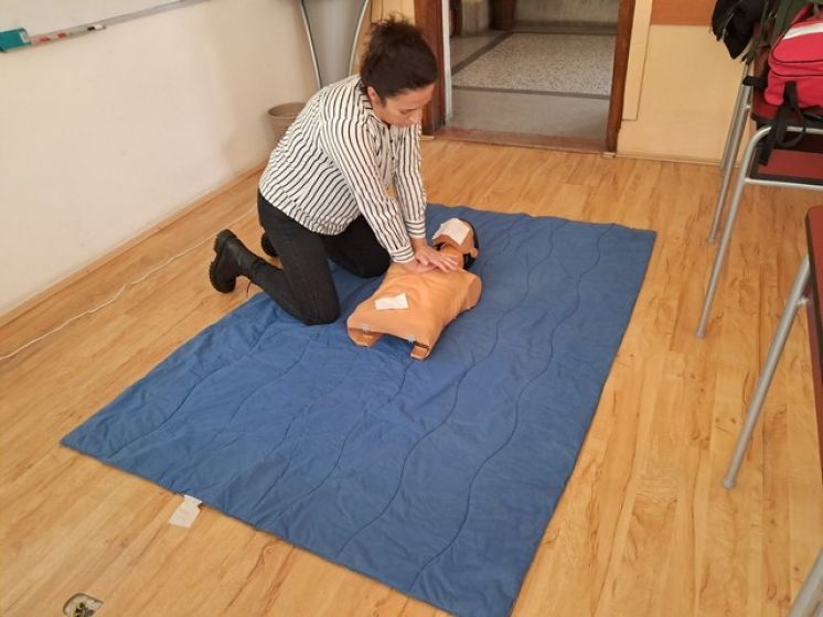 УСПЕШНО СПРОВЕДЕНА ОБУКА ЗАПОСЛЕНИХ ЗА ПРУЖАЊЕ ПРВЕ ПОМОЋИ