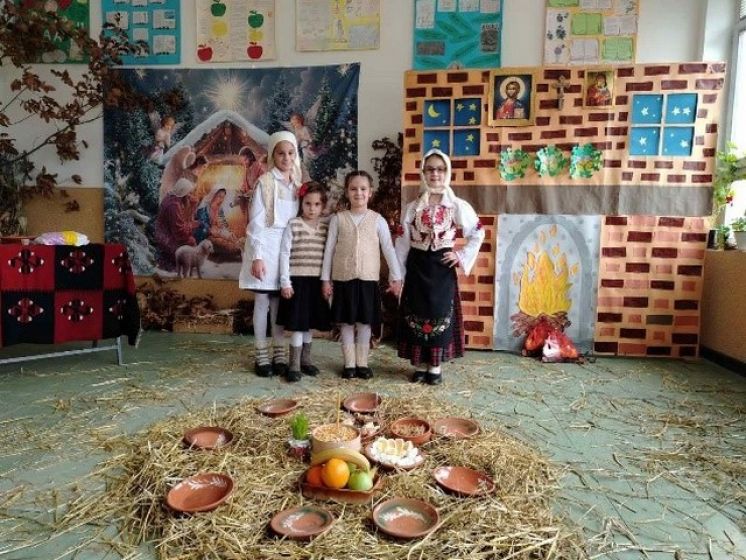 Божићне радионице и представа &bdquo;Божићно јутро у српском дому&ldquo;